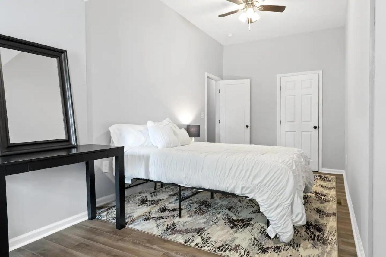 Recently Renovated Chic Durham Farmhouse Εξωτερικό φωτογραφία