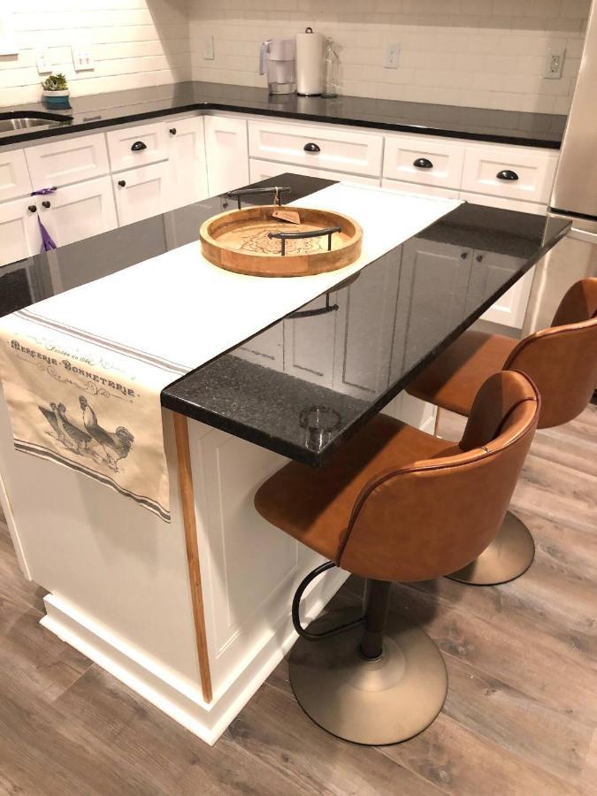 Recently Renovated Chic Durham Farmhouse Εξωτερικό φωτογραφία